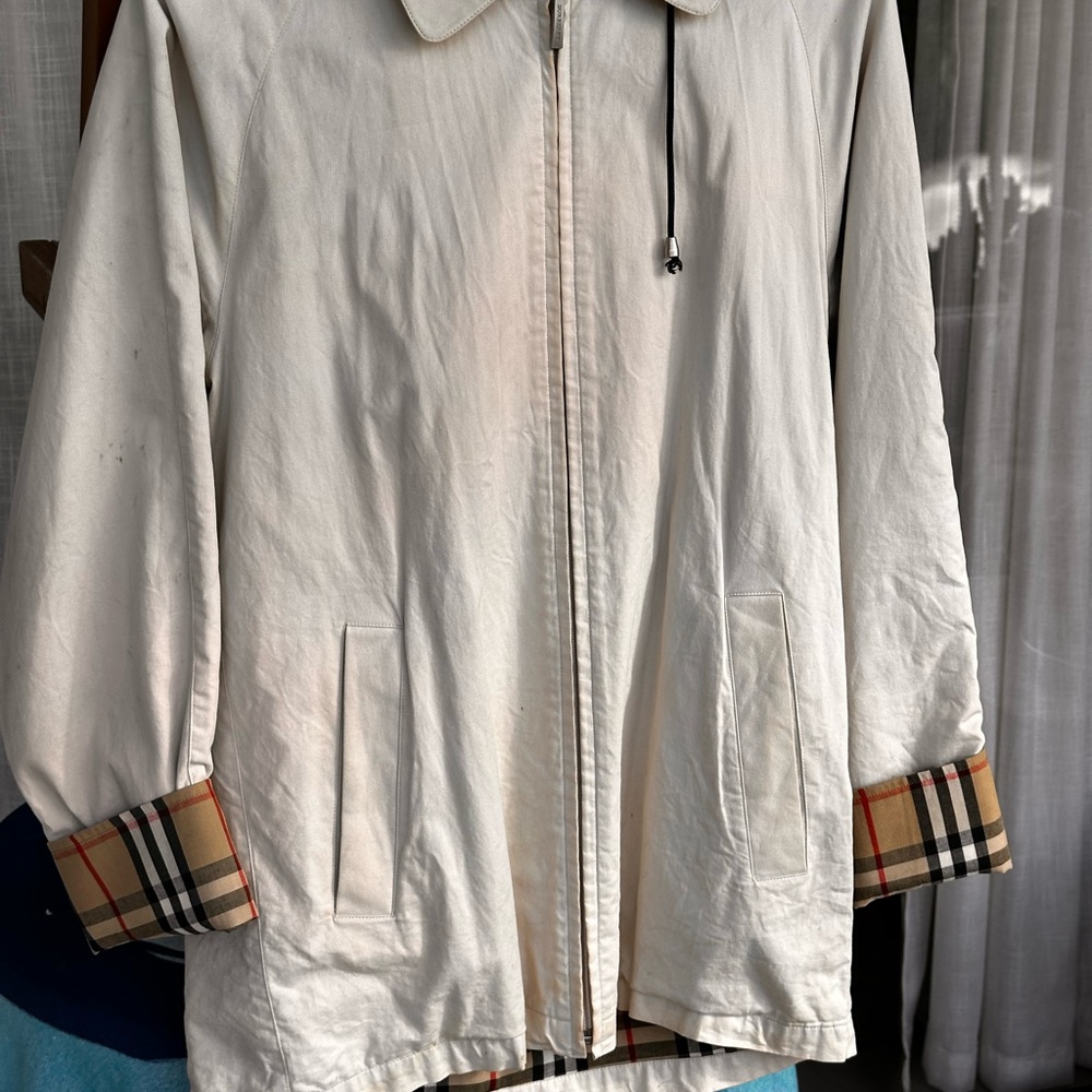 Burberry Cream and Tan Trench Coat with Long Sleeves and Classic Collar